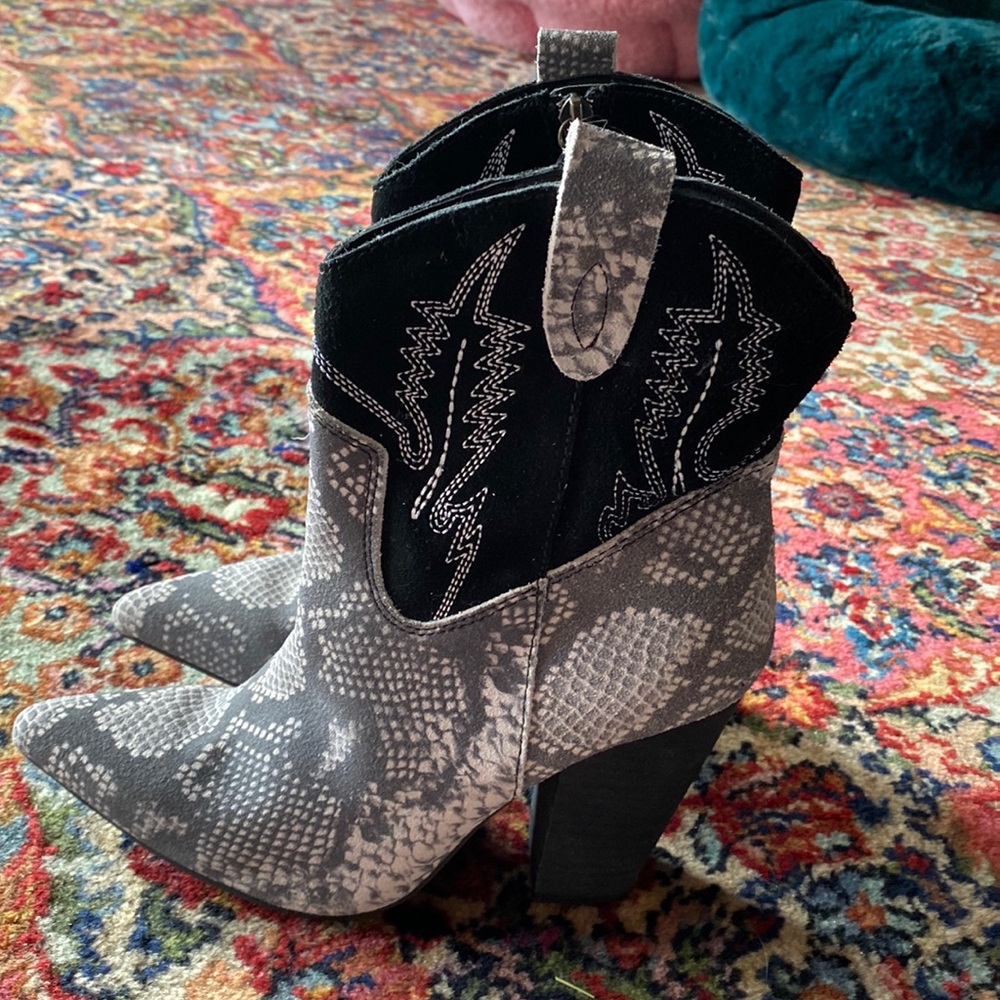Dingo calico snake boots